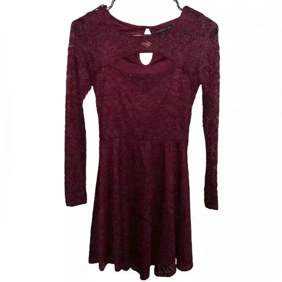 Material Girl Maroon burgundy redwomen’s lace cocktail Dress - Picture 2 of 4